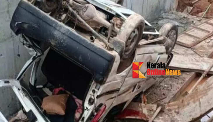 Five injured as van overturns after losing control in Pariyaram Ampat