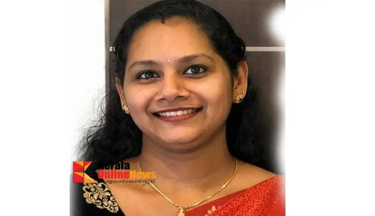 A young woman from Taliparamba died after falling from an apartment in Hyderabad
