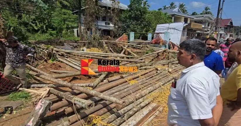 A lighted tent erected as part of a church festival in Thrissur collapsed onto the road while being dismantled; worker injured
