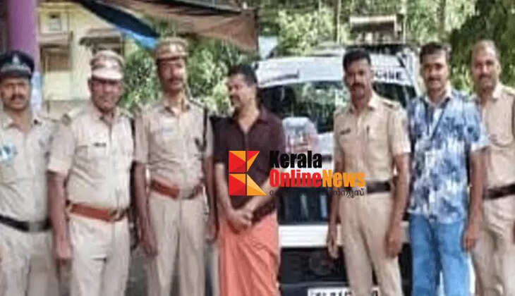 Huge liquor bust in Chavassery; Excise arrests seller with 192 bottles of Mahe liquor