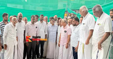 Panakkad Syed Sadiqali Shihab Thangal visits the fire-hit KV Complex in Taliparamba
