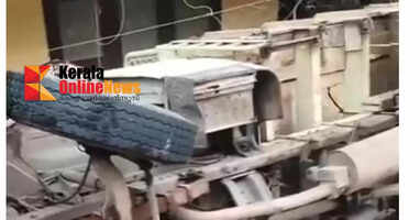 Lorry parked on the roadside in Kunjipalli overturns