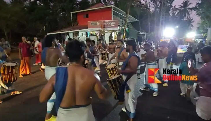 ബക്കളം നെല്ലിയോട്ട് ഭഗവതി ക്ഷേത്രത്തിലെ പ്രതിഷ്ടാ ദിന മഹോത്സവത്തിന് തുടക്കം