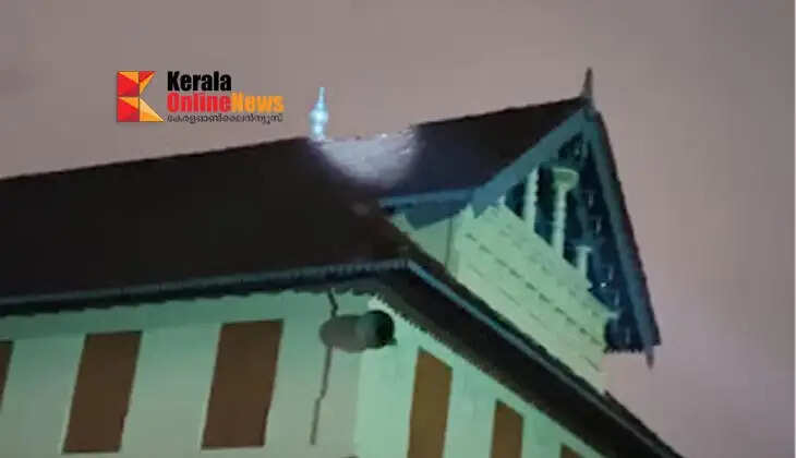 Taliparamba Juma Masjid damaged by lightning.