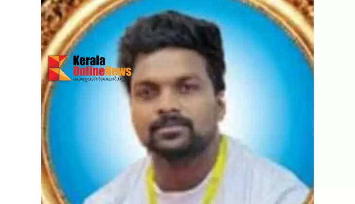A young man from Arangam died in a bike accident in Valapatnam