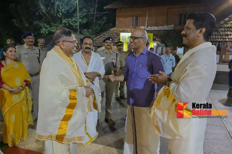 The former Army Chief who led Operation Sindhoor after visiting the Rajarajeswara Temple in Taliparamba