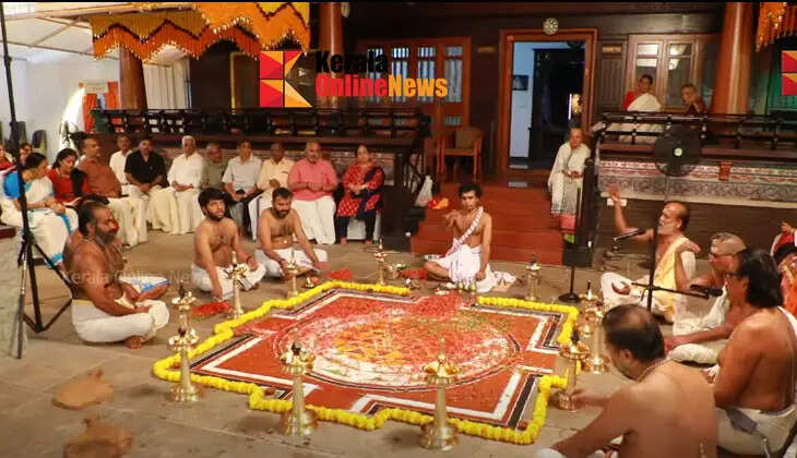 The Manikyam family of Kannur has become a meeting place for the acharyas of the country's leading temples.