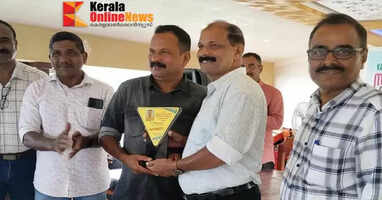 A friendly group of police officers organized a farewell and farewell party in Taliparamba.