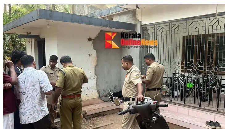 Steel bomb hurled at SDPI activist's house in Muzhappilangad, Kannur