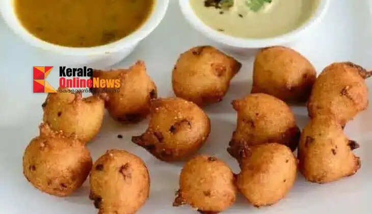 A fantastic combo with tea: piping hot Masala Bonda.