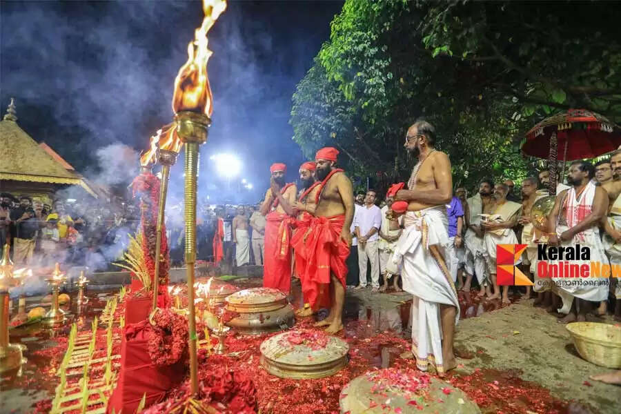 Sabarimala-pilgrimage-concludes-with-guruthi-at-Malikappuram.jpg