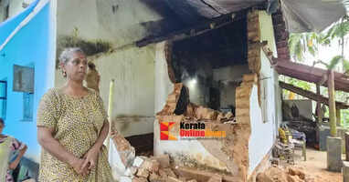 The kitchen part of the house collapsed in Machheri, Kannur; Mother and daughter miraculously survived