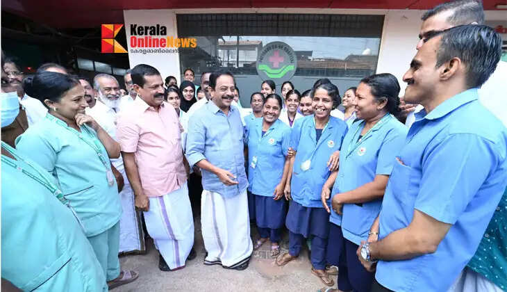 LDF candidate T.I. Madhusudhanan receives a rousing welcome at Payyannur Cooperative Hospital