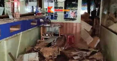 A two-story building collapsed in Chavassery, Mattannur, and a disaster was averted as people fled.