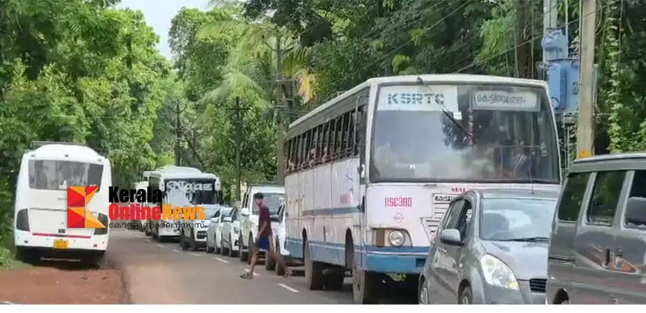 Kottiyoor-Vaishakha-Mahotsavam-Huge-crowd-in-Kottiyoor-Huge-traffic-jam-in-the-hilly-areas.jpg