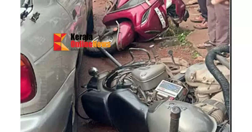 2 injured after car hits two two-wheelers in Mayanmukku