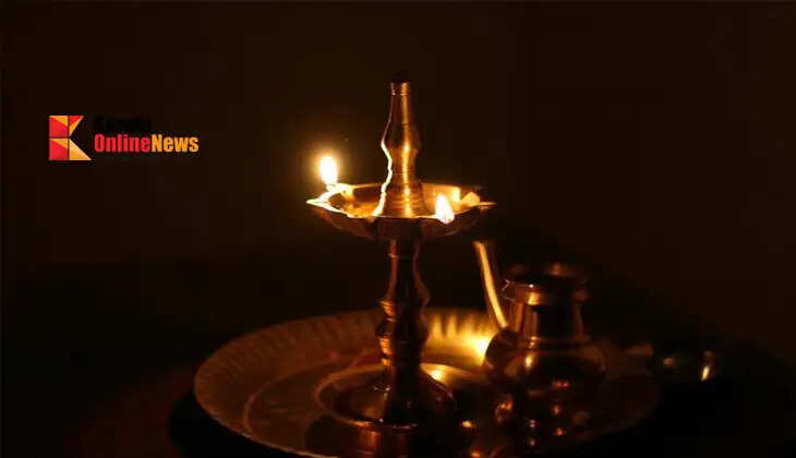 When should a lamp with two wicks be lit?