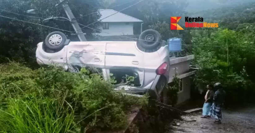 Car loses control and crashes into electricity pole in Idukki, accident