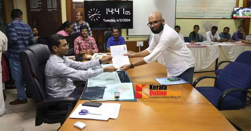 Independent candidate KC Saleem has submitted his first nomination paper for Kannur Lok Sabha constituency