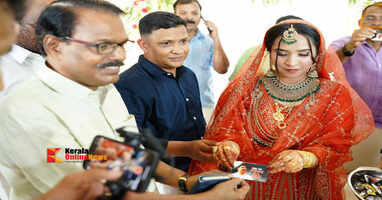 Kalyanapennu and the family requested votes for M Swaraj