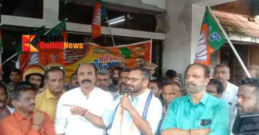 BJP holds protest march to Kannur District Hospital demanding Health Minister's resignation