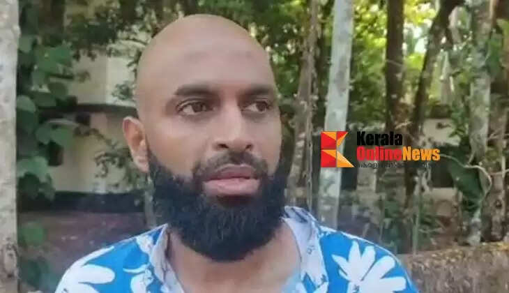 Aloshi says the song that Kadakkal Devi sang at the temple festival was requested by the audience