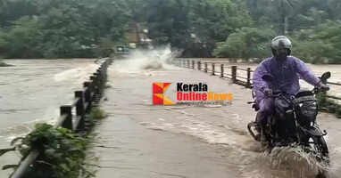 Heavy rain continues in the hilly areas of Kannur district. Landslide threat is high.