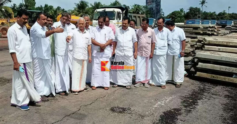 Crack in a specific national highway; UDF group says people are worried