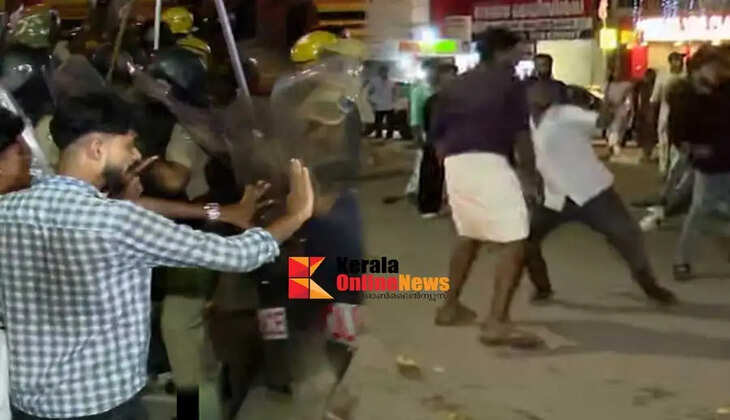 SFI-KSU street fight in Thiruvananthapuram Palayam