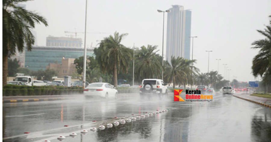 Temperature falls to 19 degrees Celsius as UAE experiences rainfall.