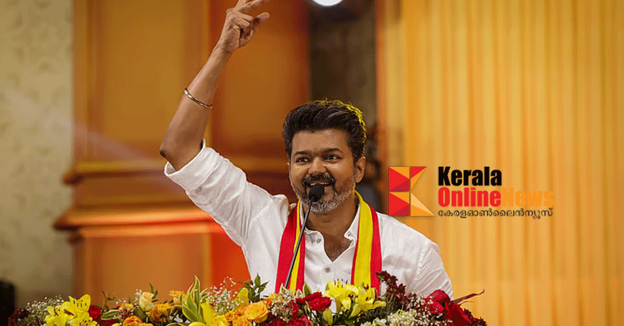 തമിഴ്നാട്ടിൽ സർക്കാർ രൂപീകരിക്കാനൊരുങ്ങി വിജയ്; ഗവർണറെ കണ്ടു